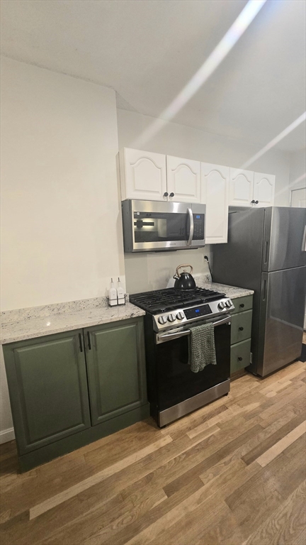 407 Washington St # 2 Property Photo 6