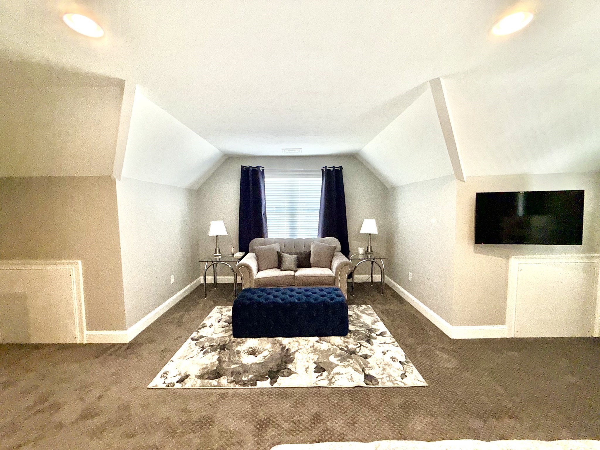 9 Peters Way Property Photo 5