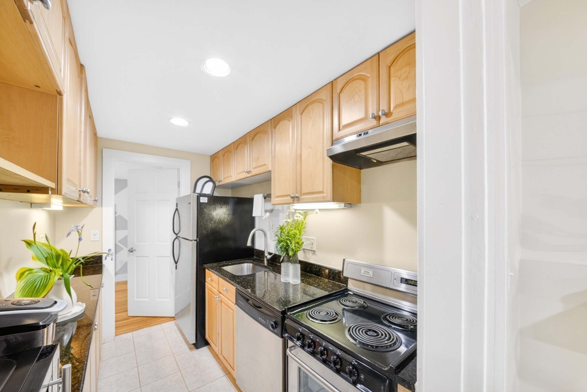 352 Tappan Street # 1 Property Photo 19