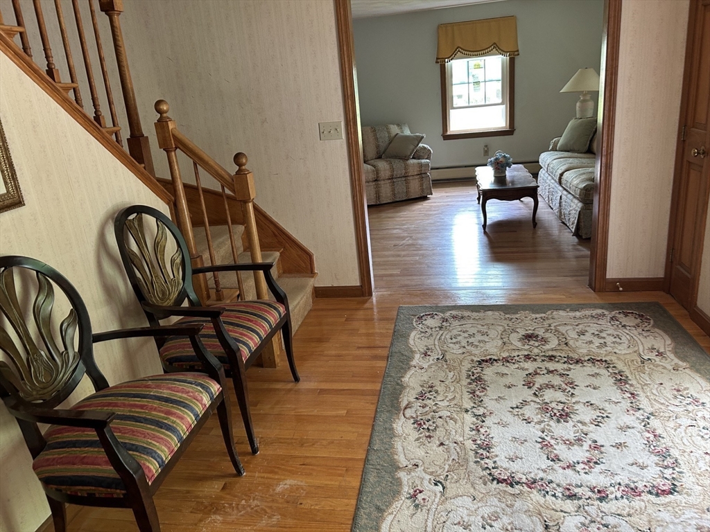 9 College Pond Drive Property Photo 4