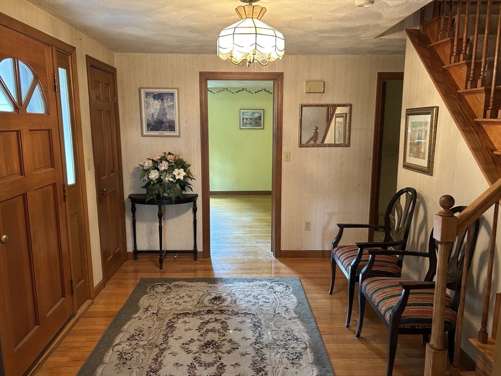 9 College Pond Drive Property Photo 8