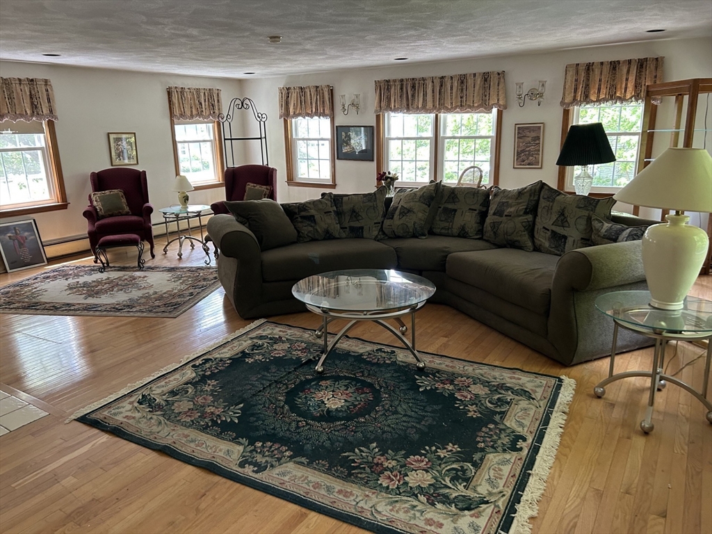 9 College Pond Drive Property Photo 12