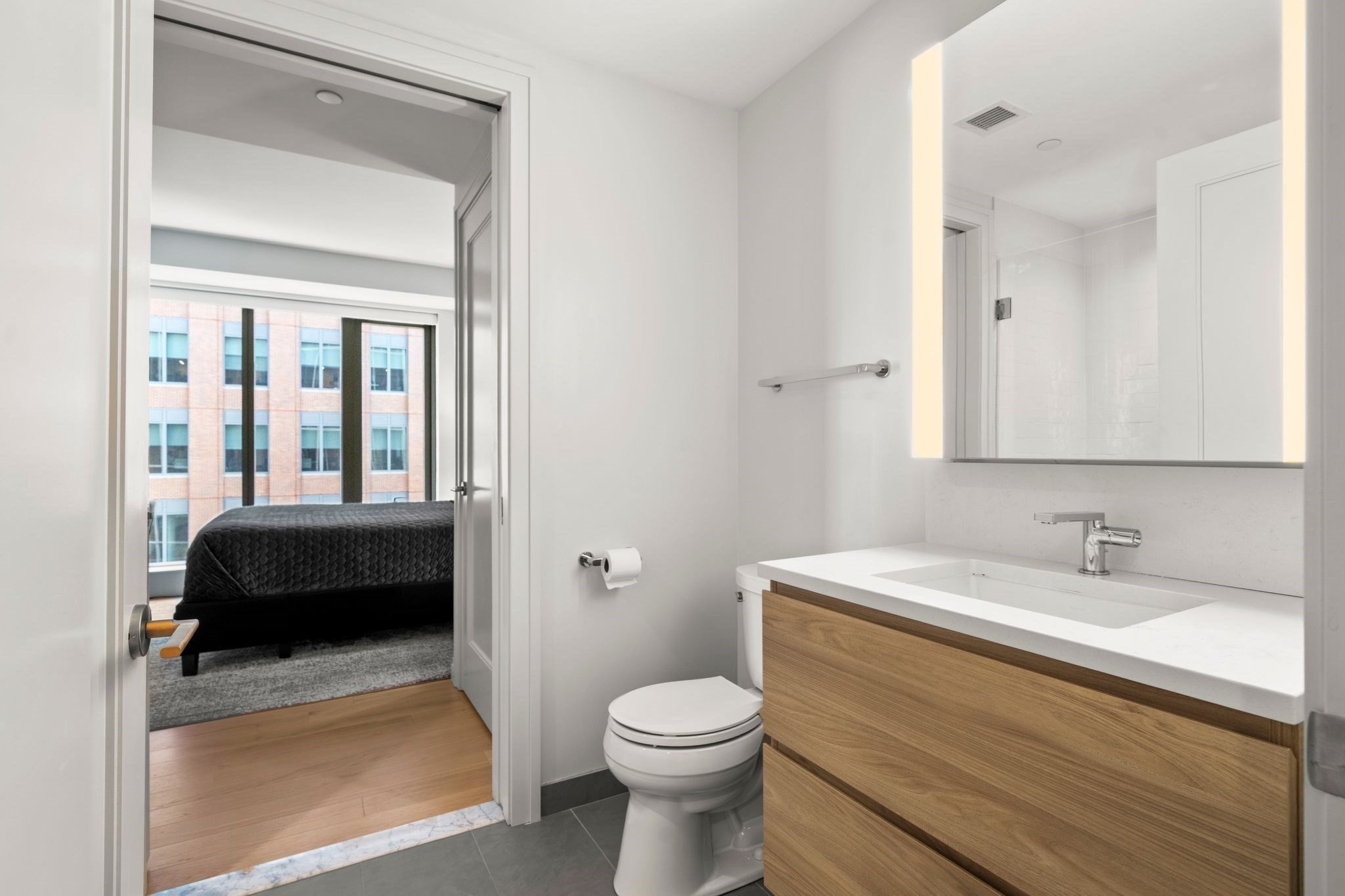 135 Seaport Blvd # 1506 Property Photo 17
