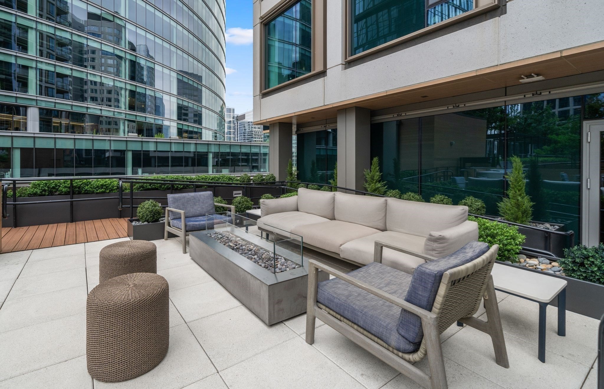 135 Seaport Blvd # 1506 Property Photo 23