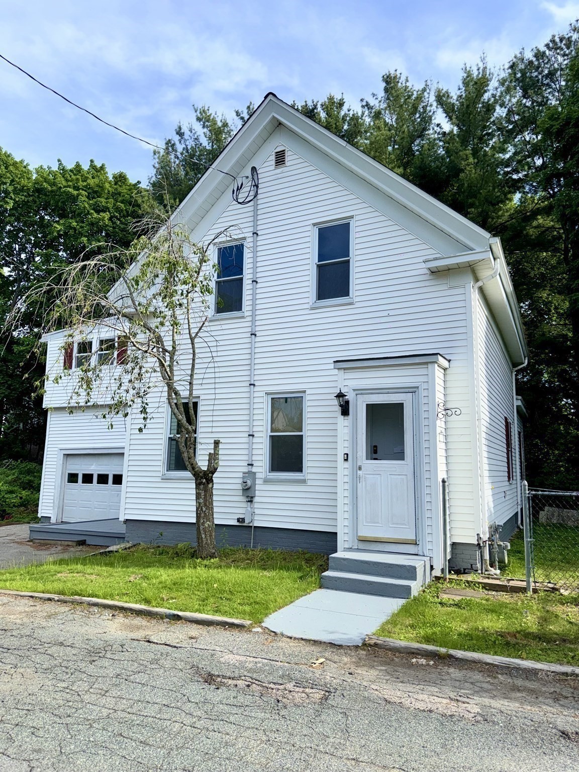 14 Elm Ave Property Photo 3