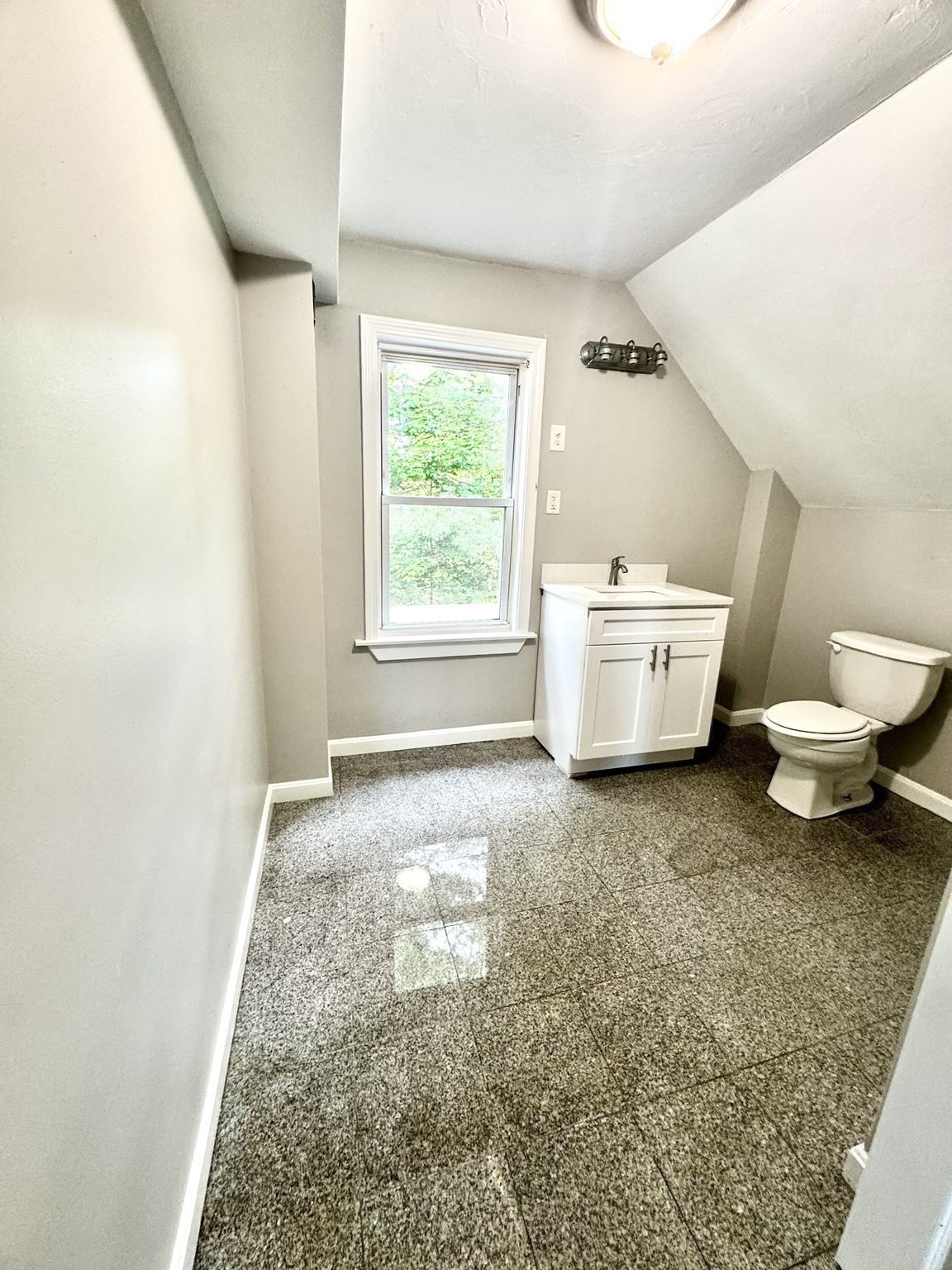14 Elm Ave Property Photo 28