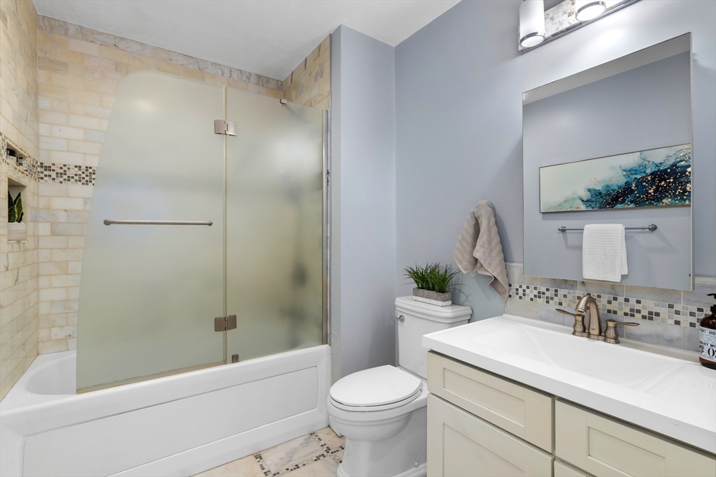 30 Pompositticutt St Property Photo 23