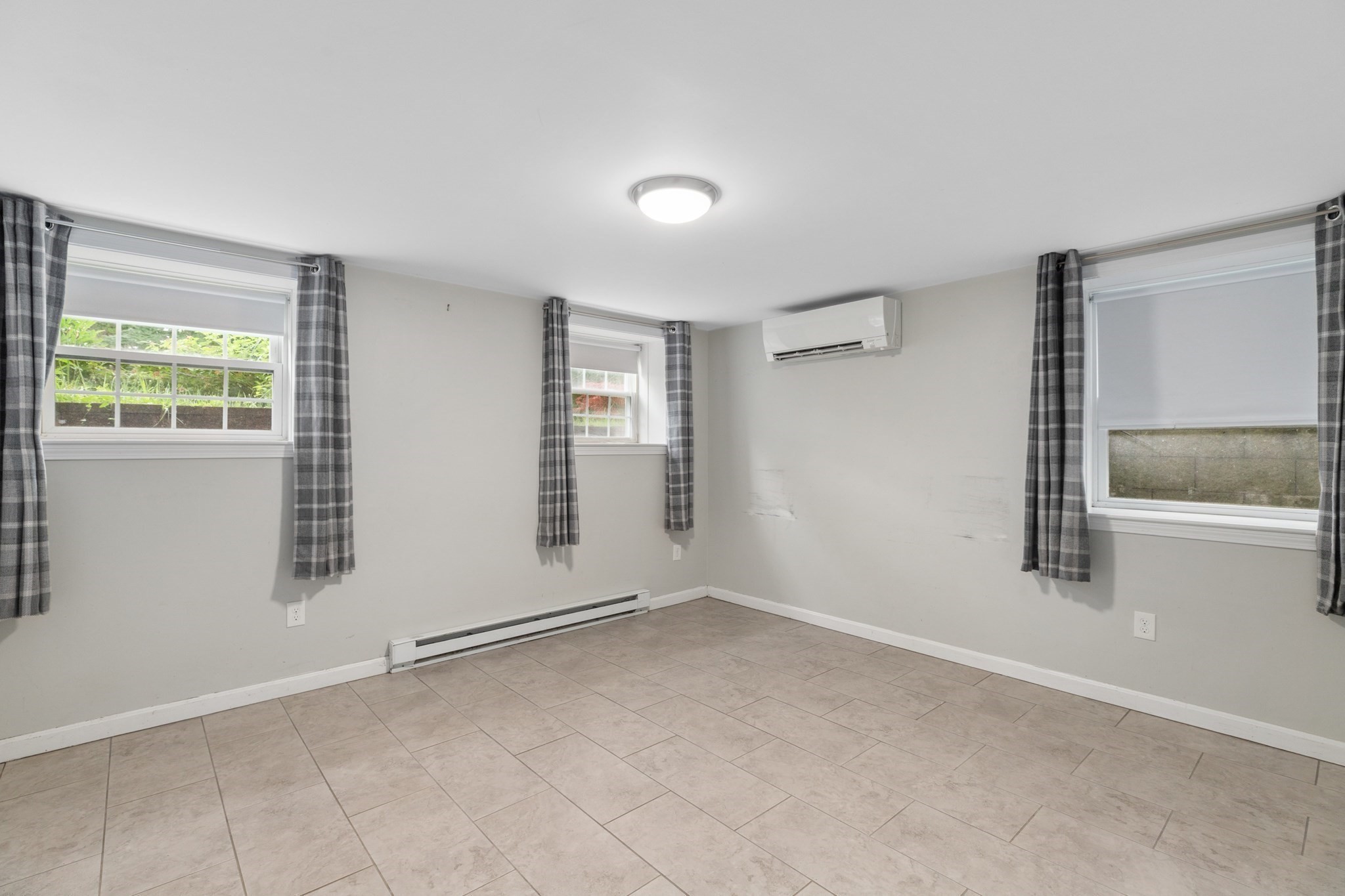 30 Pompositticutt St Property Photo 36