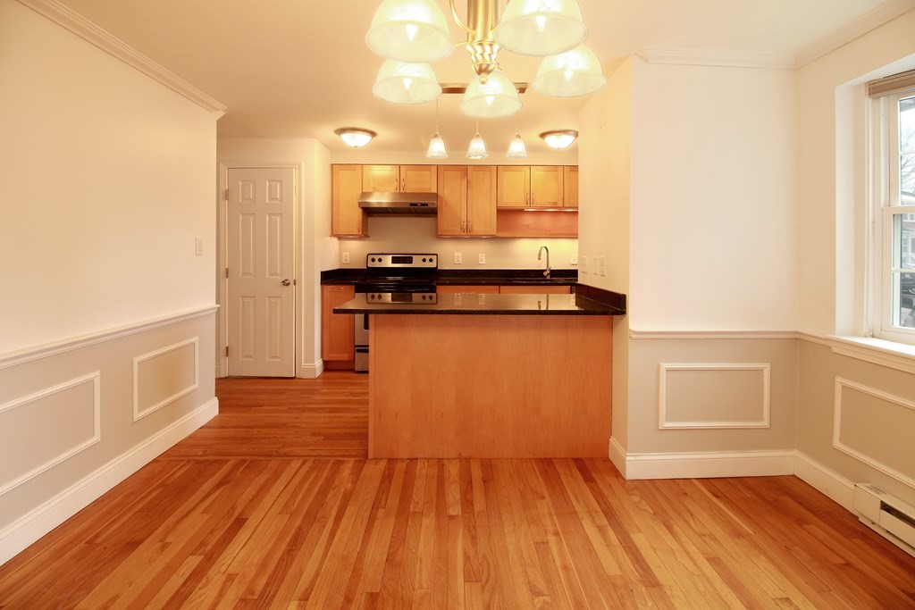 60 Lake St # D Property Photo 6
