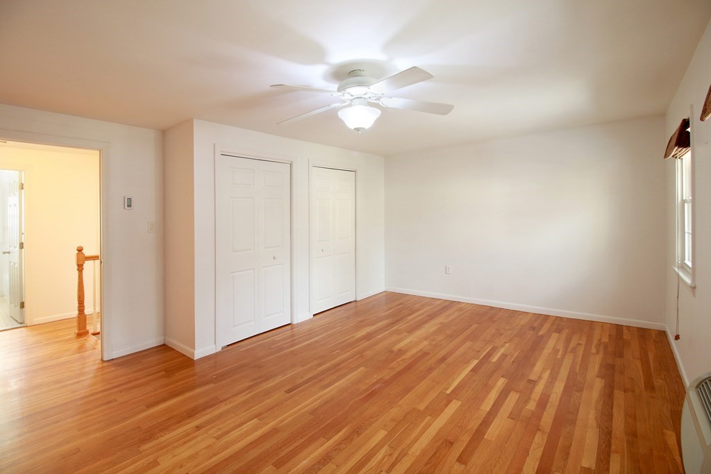 60 Lake St # D Property Photo 11