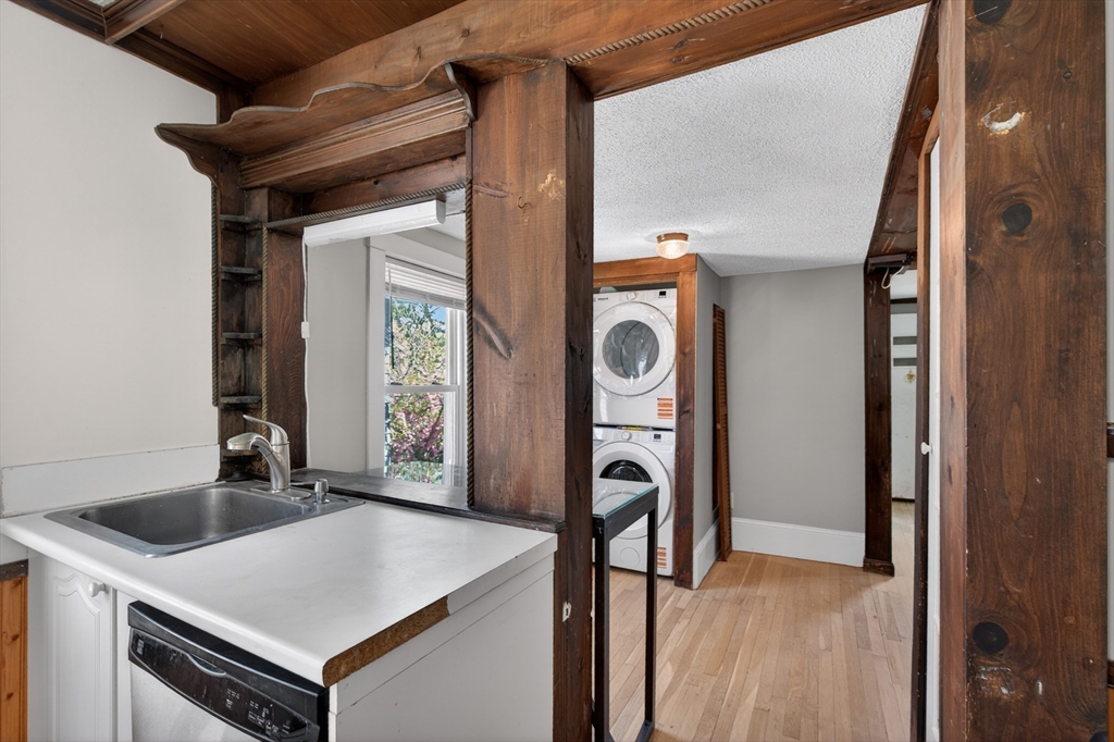 31 Williams Street Property Photo 9