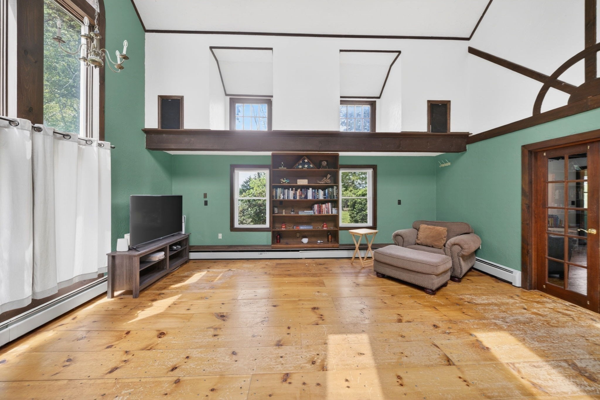 57 Center St Property Photo 21