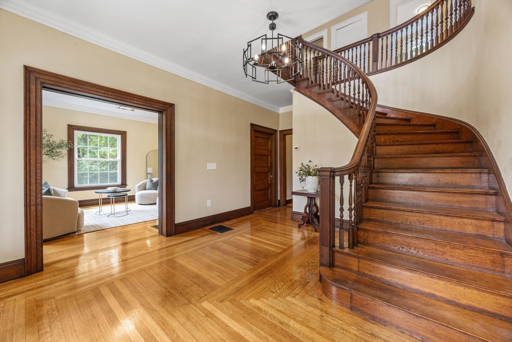 48 Union St Property Photo 4