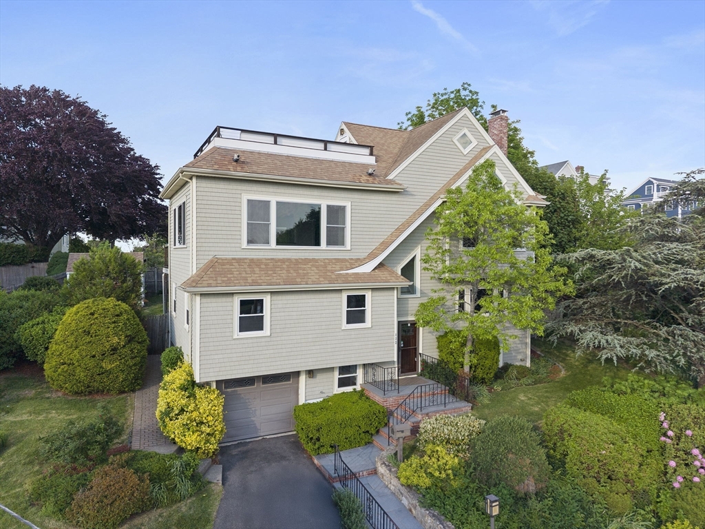 122 Parke Ave Property Photo 1