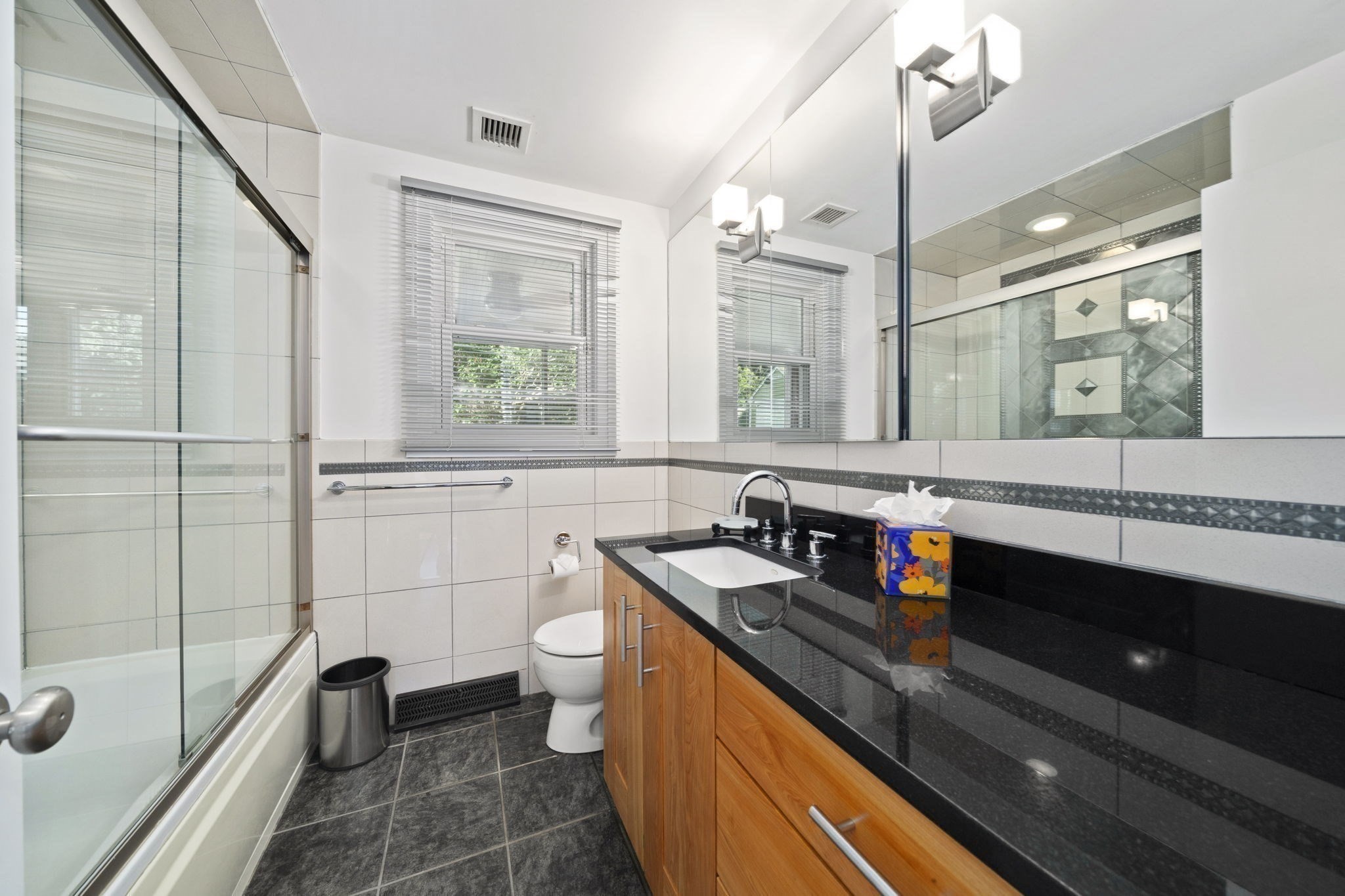 122 Parke Ave Property Photo 13