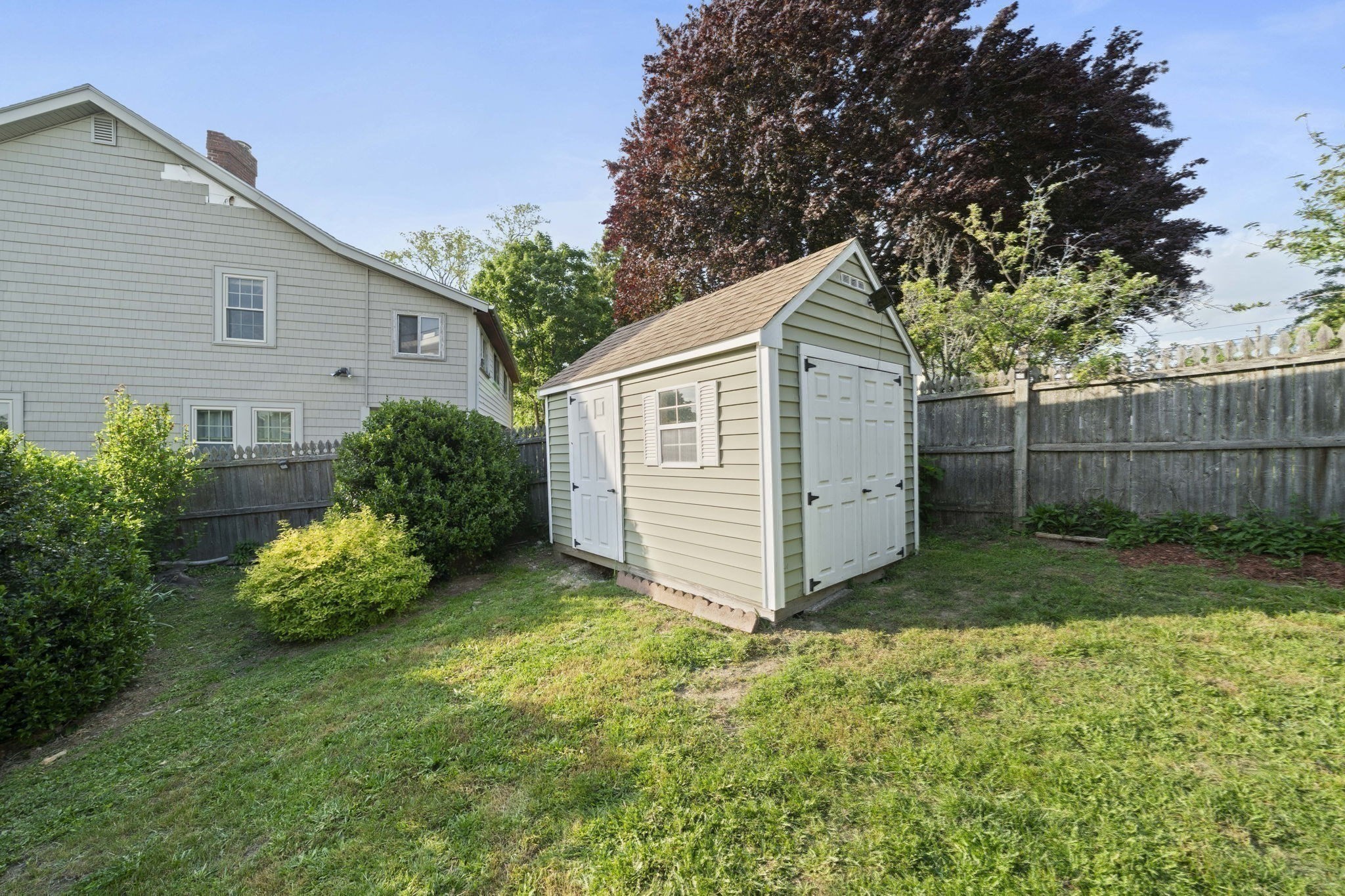 122 Parke Ave Property Photo 35