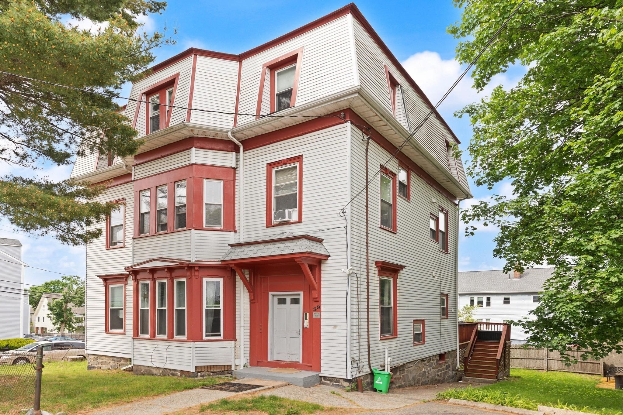 39 Union St Property Photo 1