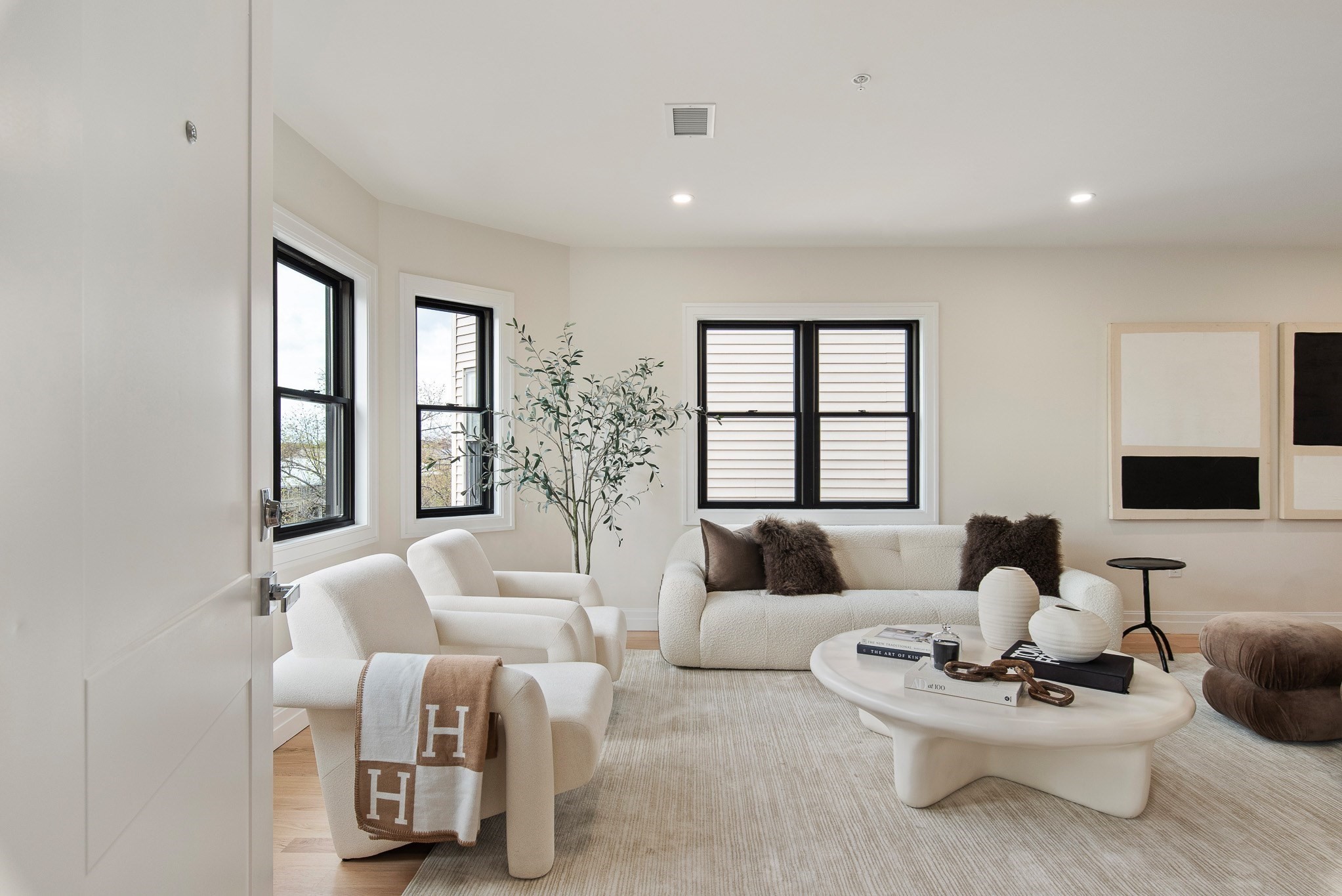 72 Hyde Park Ave # 6 Property Photo 4