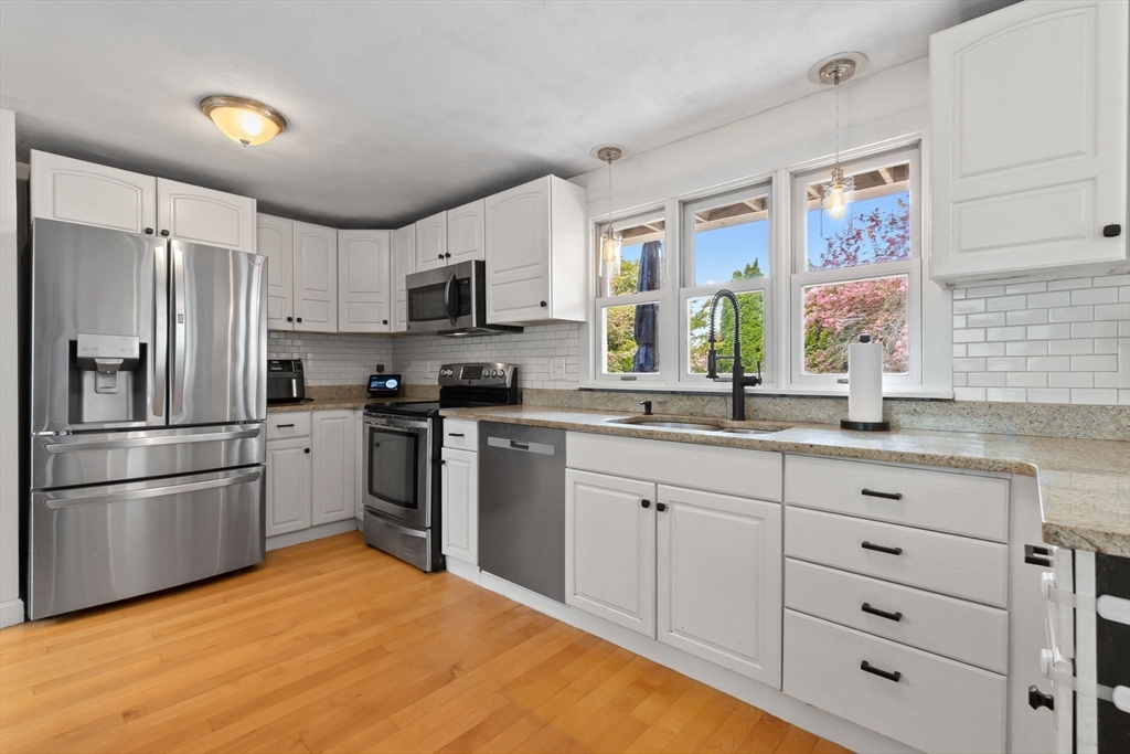 17 Stafford Road Property Photo 7
