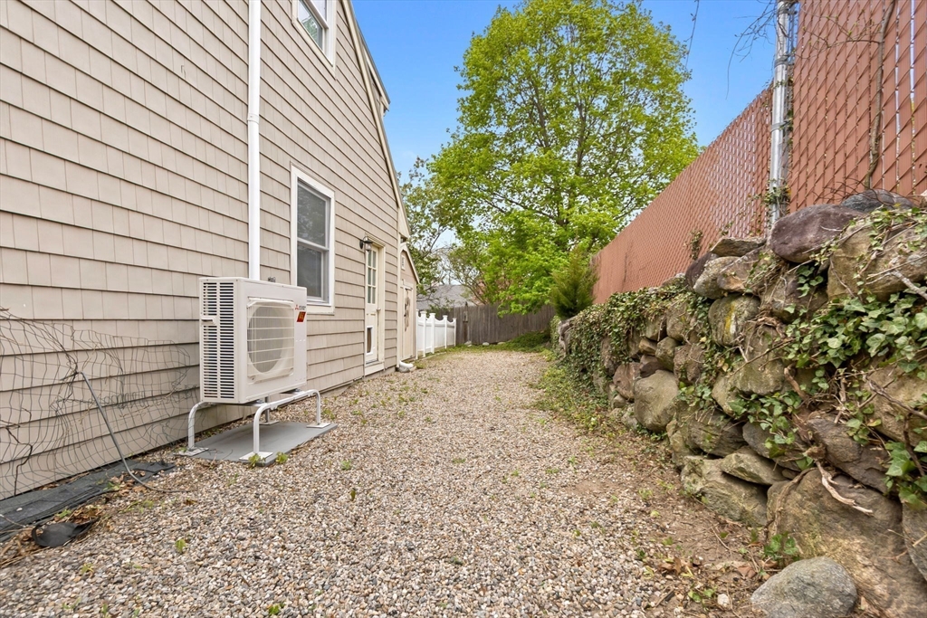 17 Stafford Road Property Photo 42