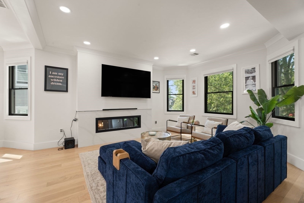23 Jaques St # B Property Photo 6