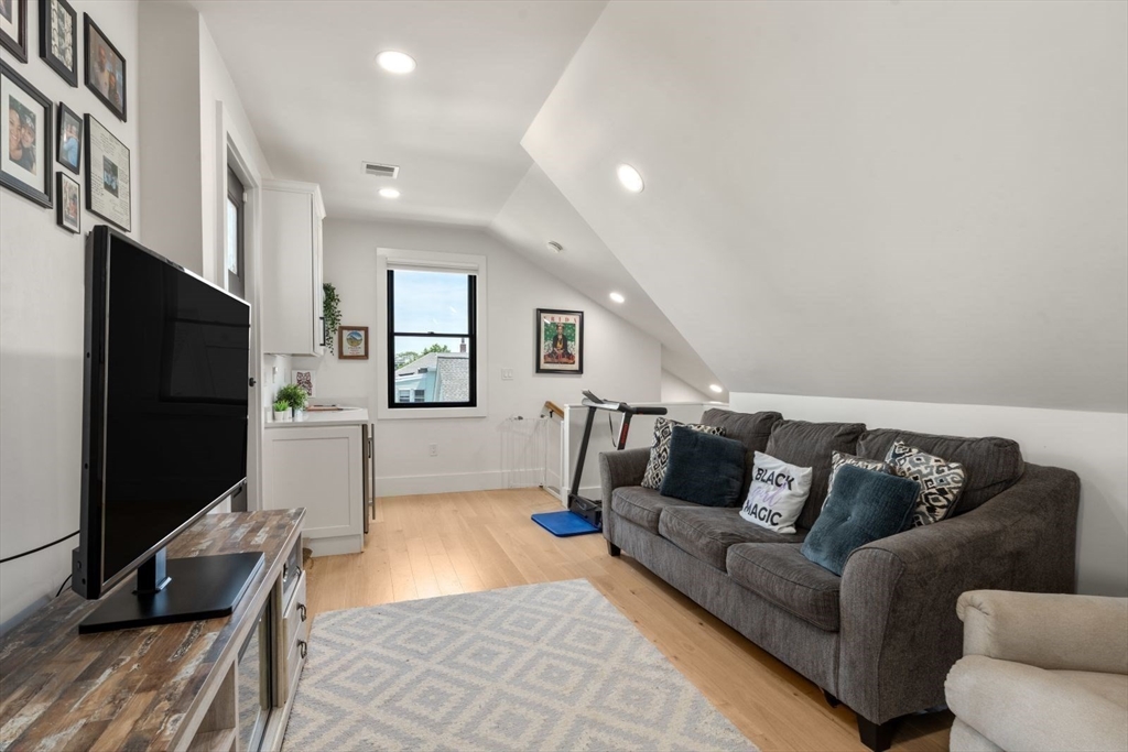 23 Jaques St # B Property Photo 22