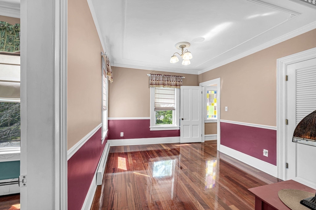1030 Pine St Property Photo 22