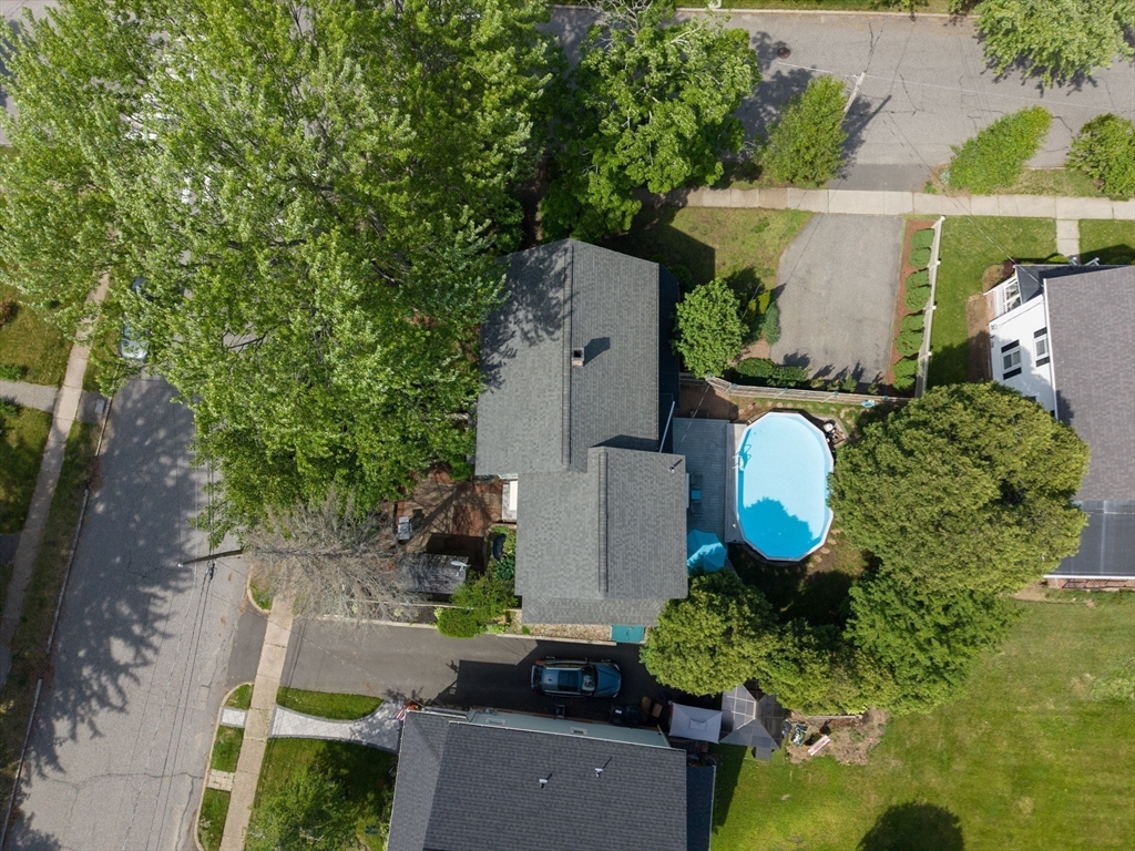 1030 Pine St Property Photo 32