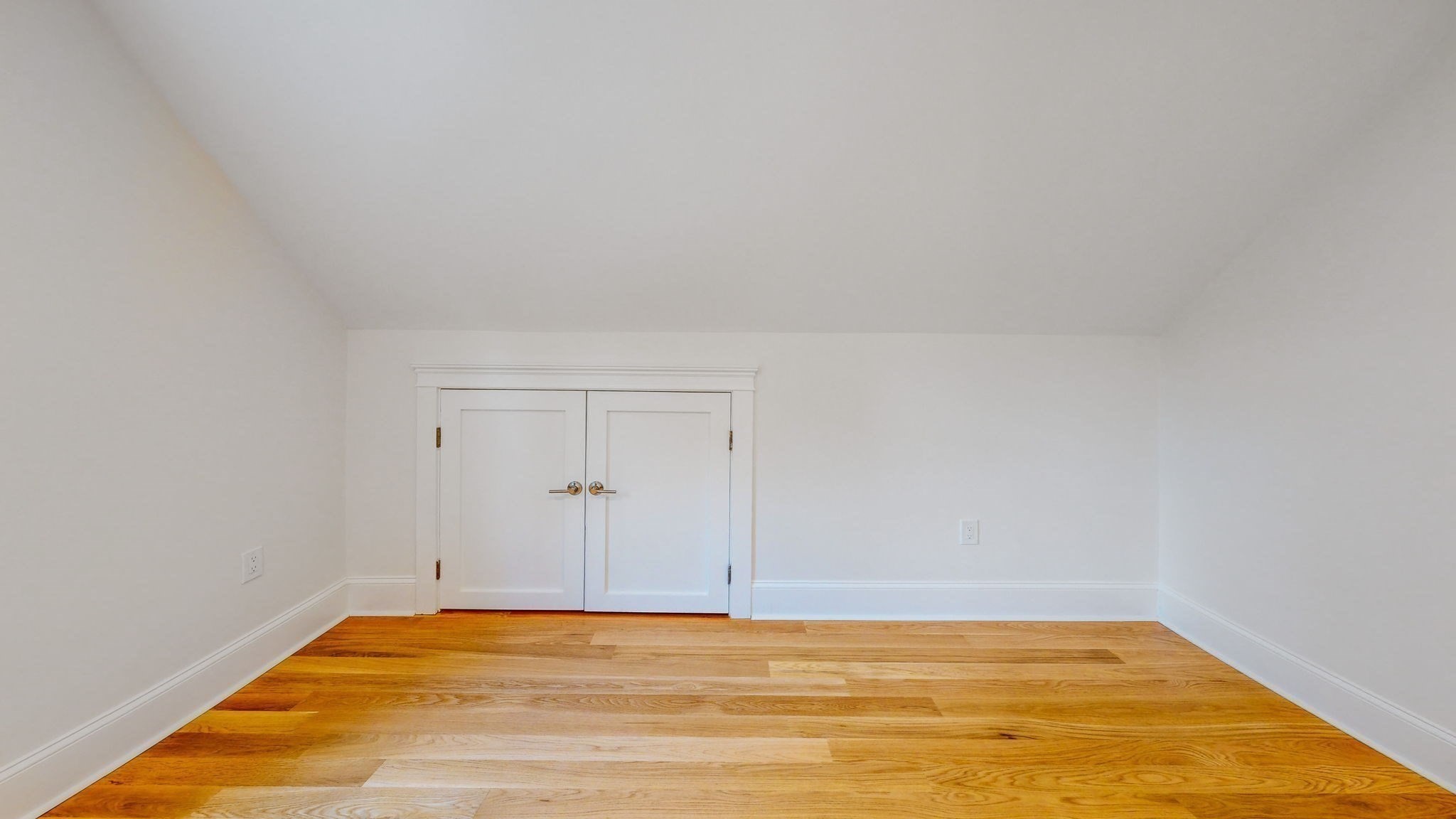 37 Oakland St Property Photo 29