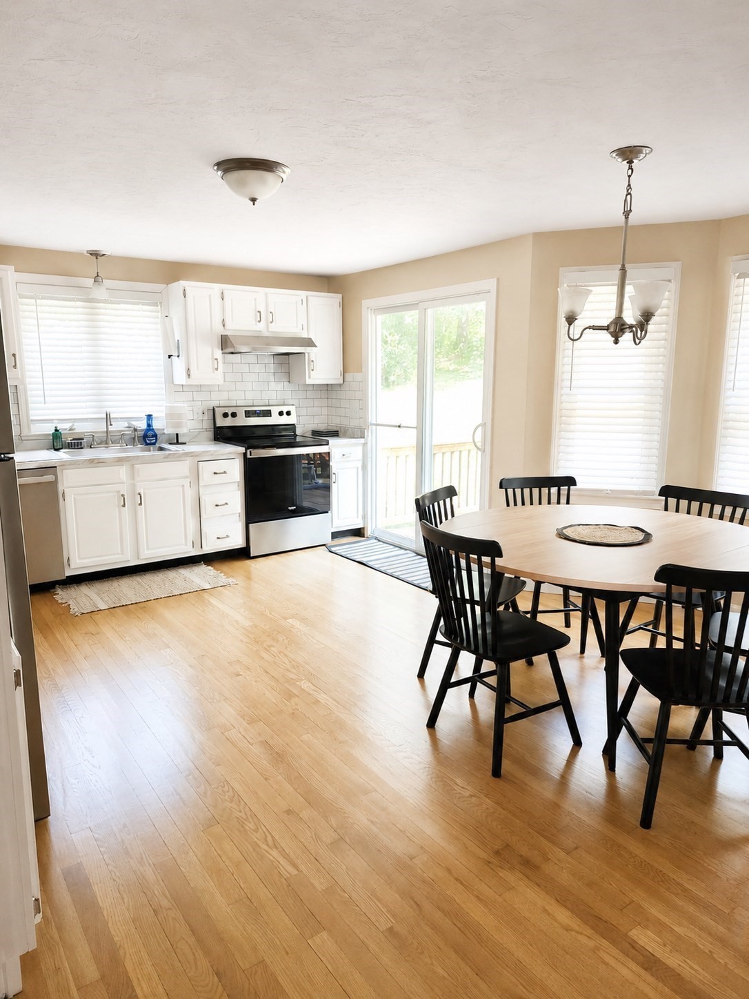 1096 Long Pond Rd Property Photo 27