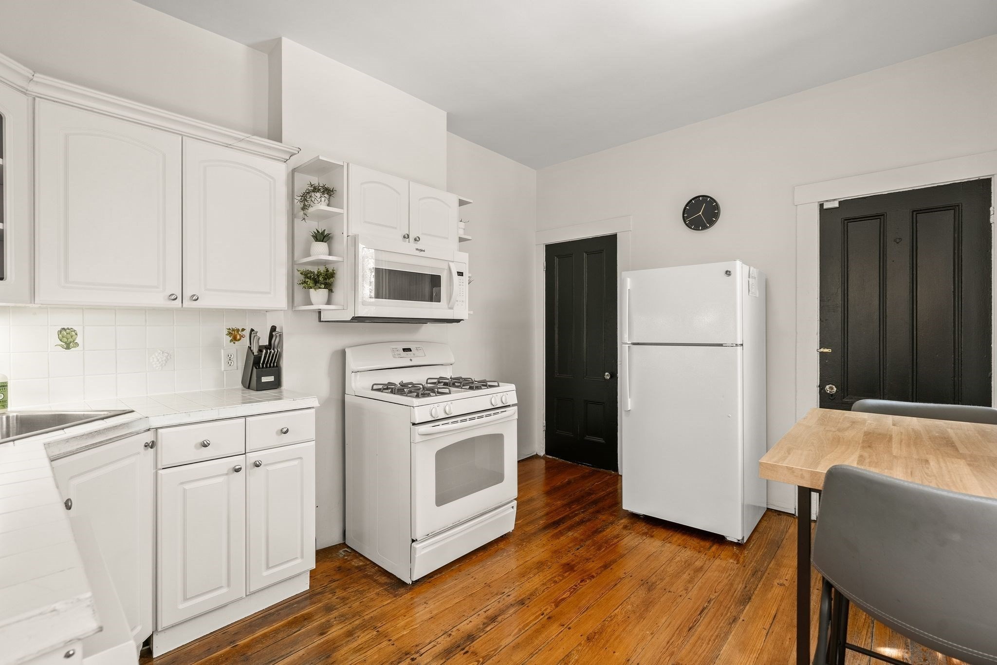 19 Walker St Property Photo 7