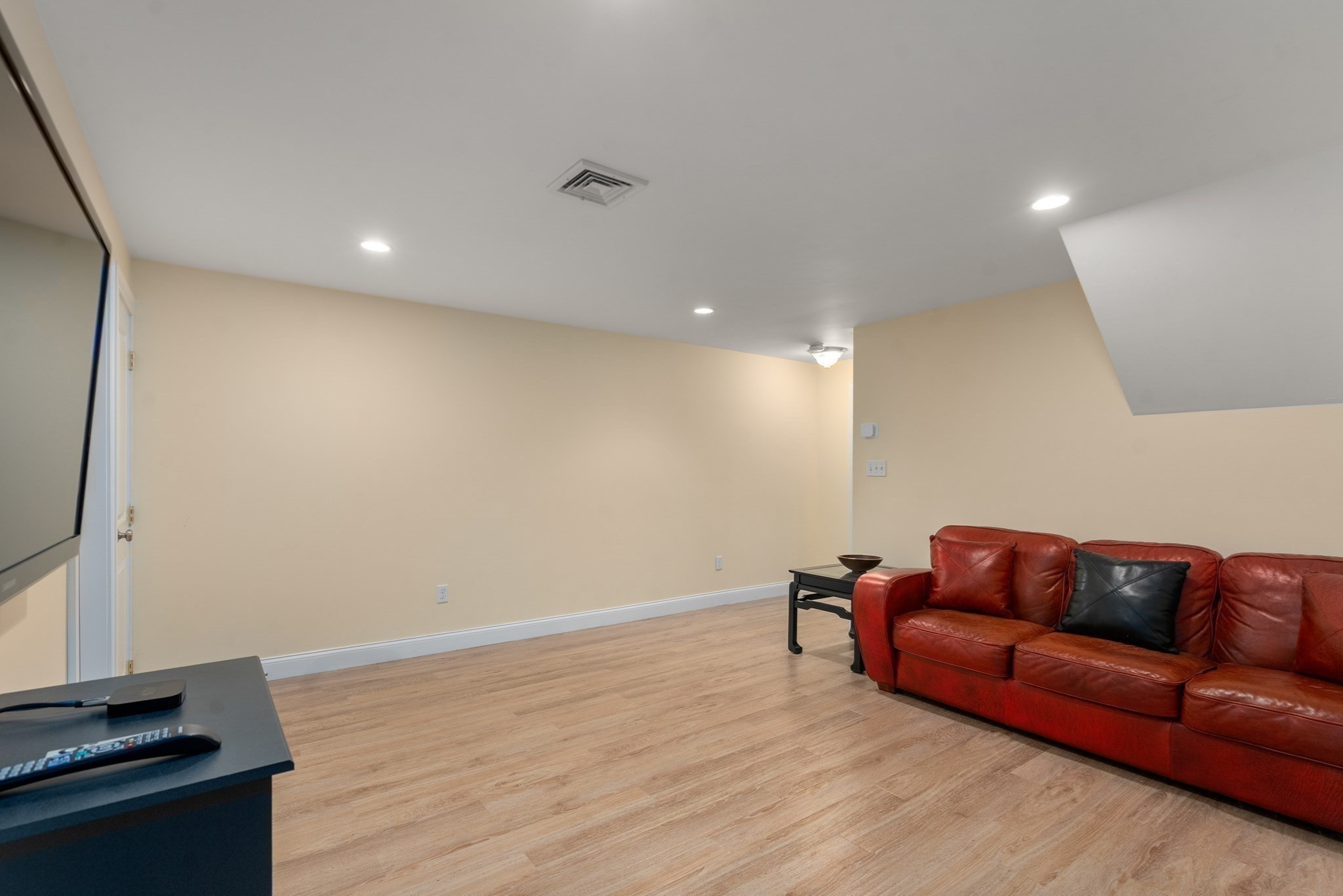 77 Cedar Street Property Photo 27