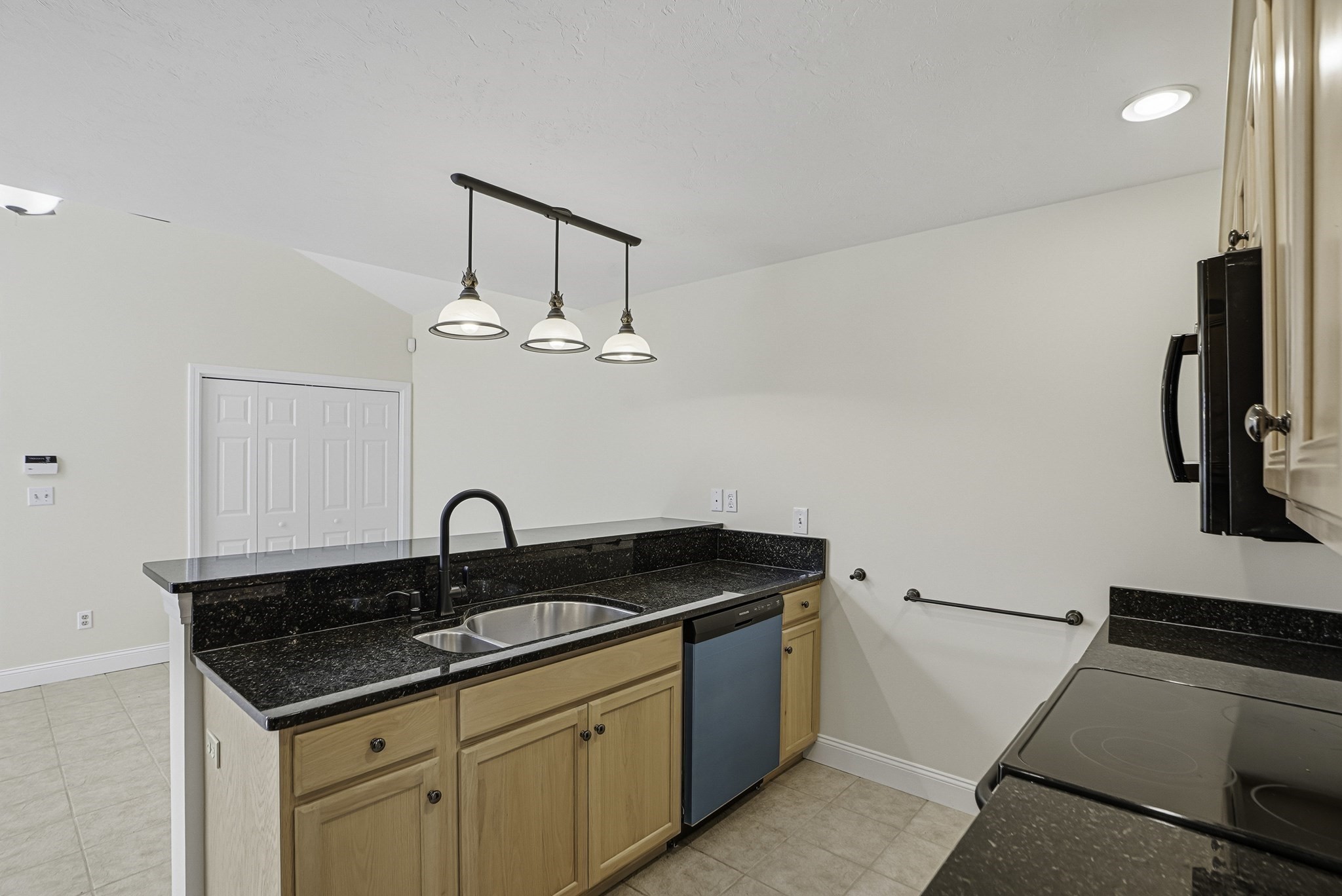 70 Orchard Meadow Dr # 70 Property Photo 10