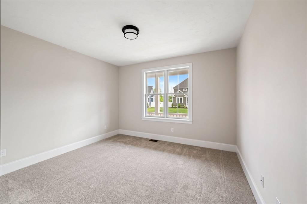 4 Narragansett Dr Property Photo 6