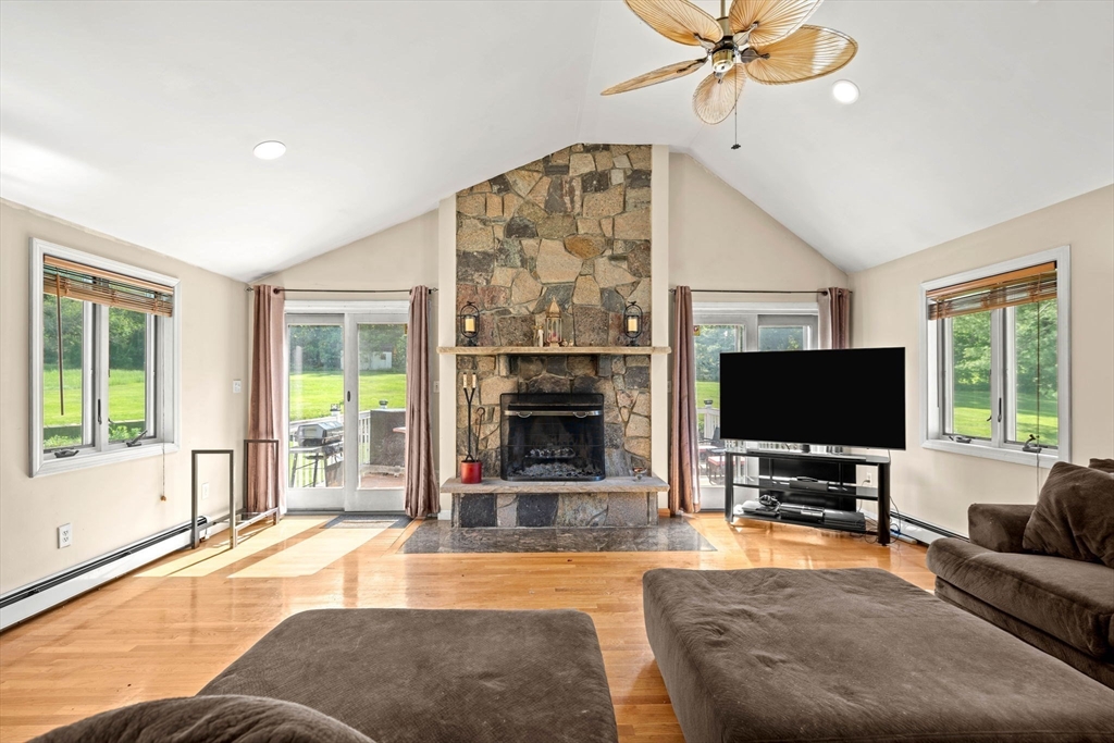 240 Hampstead St Property Photo 17