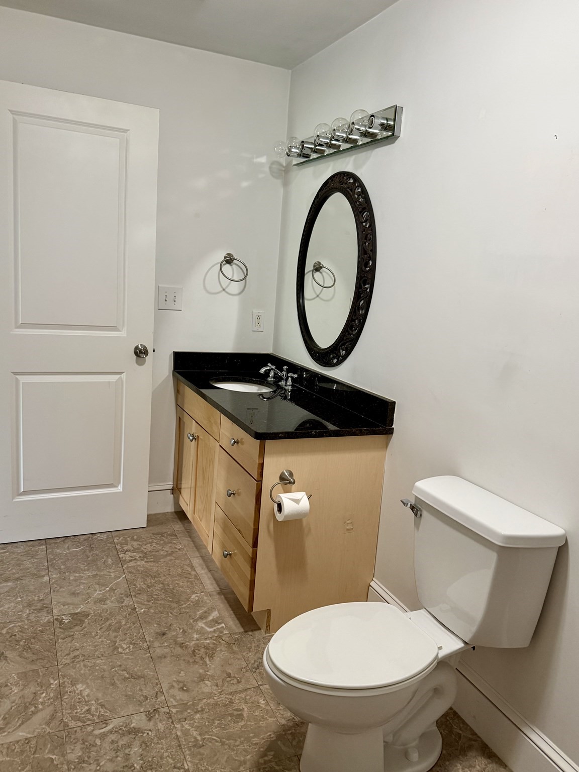 414 Mount Hope St # 104 Property Photo 11
