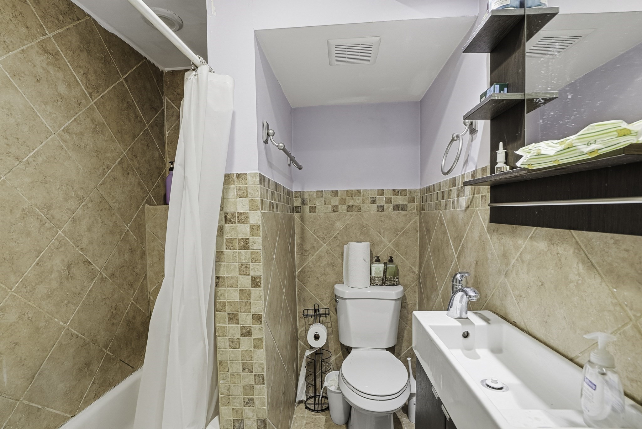 50 Lakeshore Dr Property Photo 23