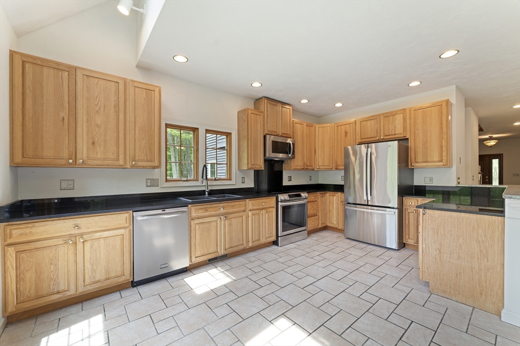 28 Vincent Rd Property Photo 6