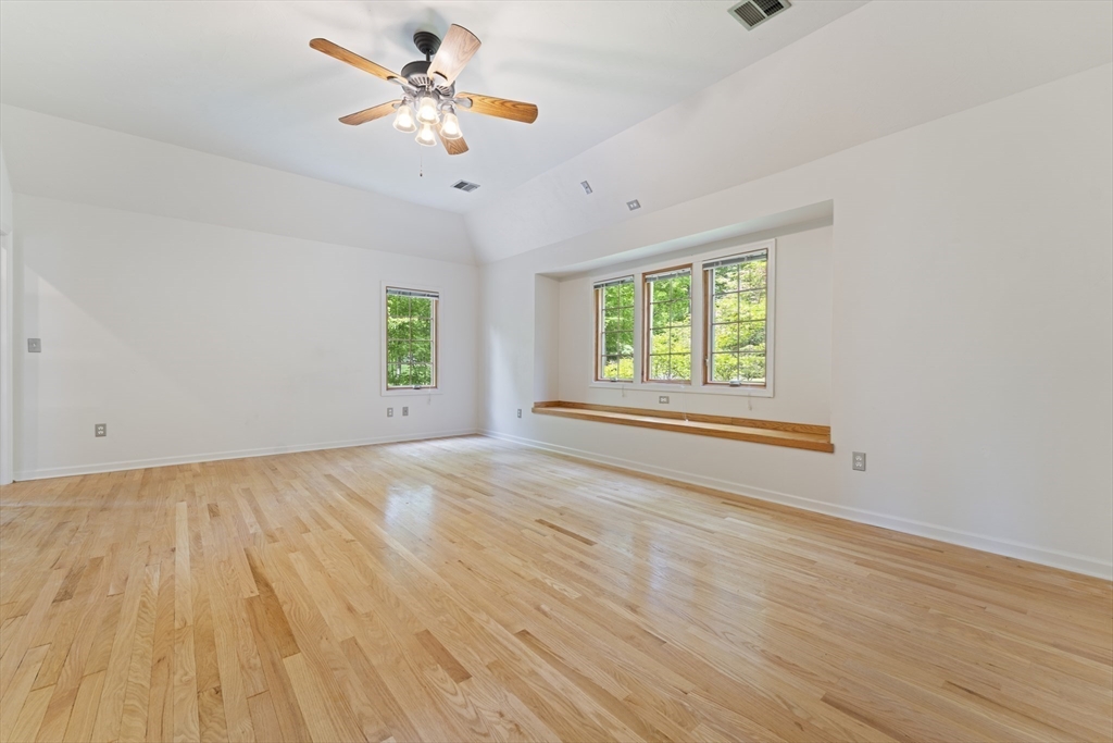 28 Vincent Rd Property Photo 16