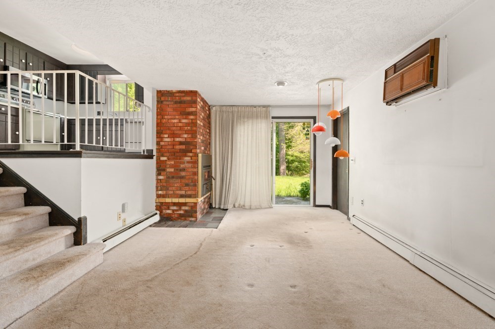 50 Notre Dame Rd Property Photo 3