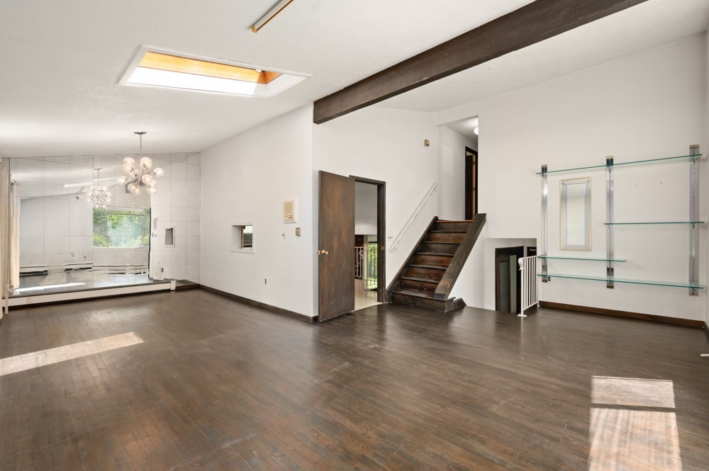 50 Notre Dame Rd Property Photo 6