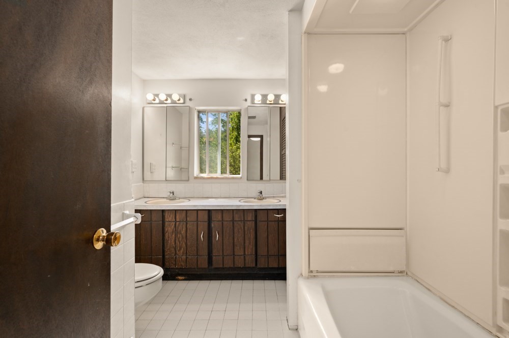 50 Notre Dame Rd Property Photo 29