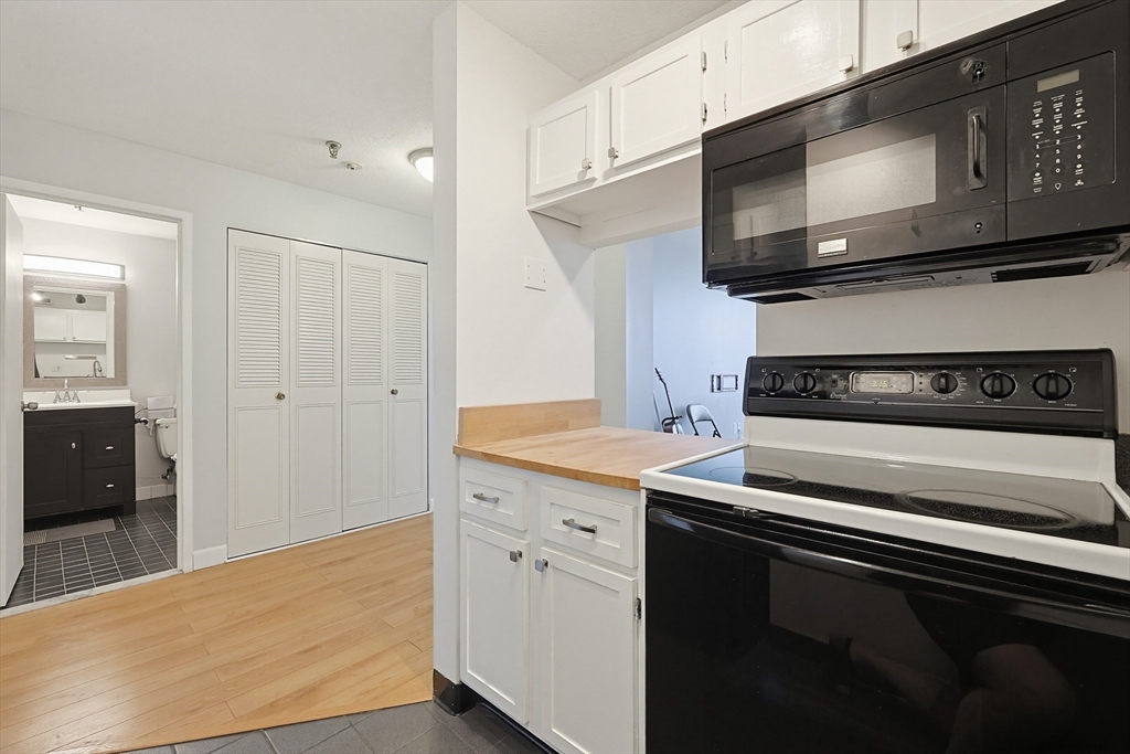 77 Adams St # 1102 Property Photo 15