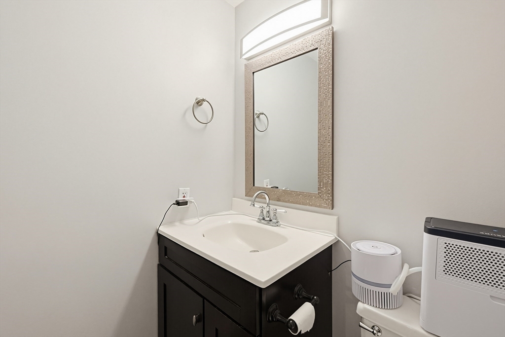 77 Adams St # 1102 Property Photo 18