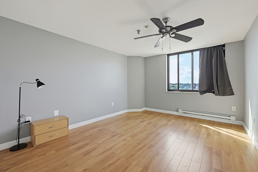 77 Adams St # 1102 Property Photo 22