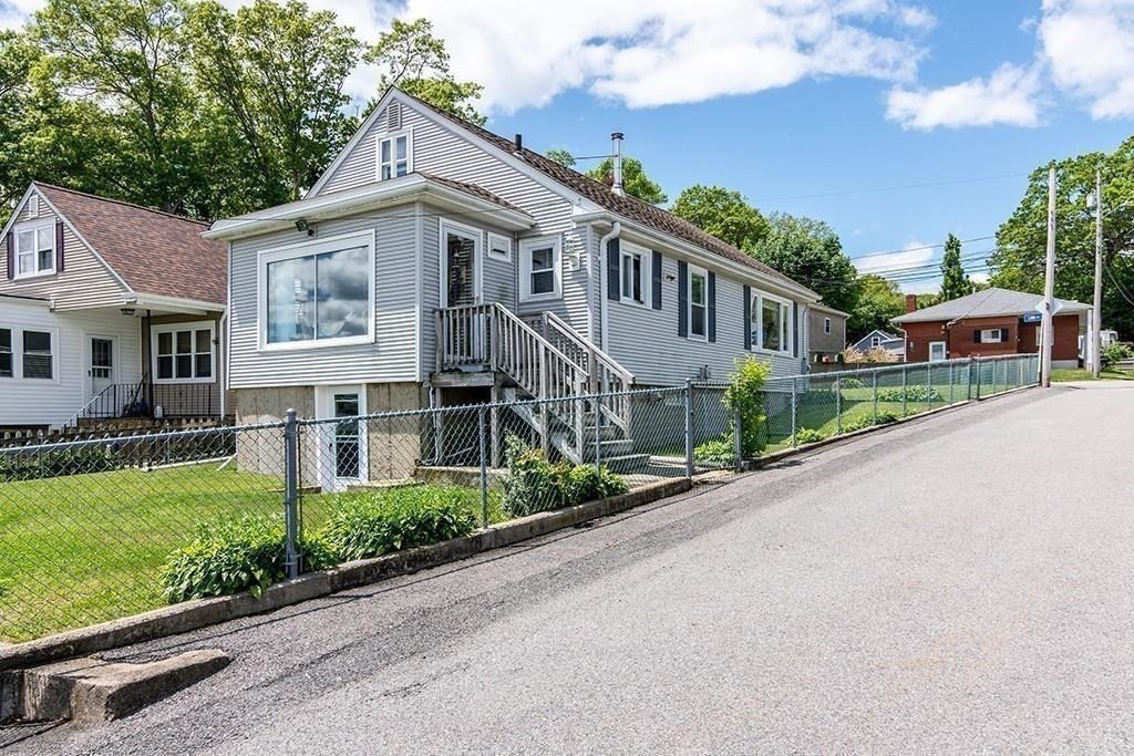 4 Lake Avenue Property Photo 2