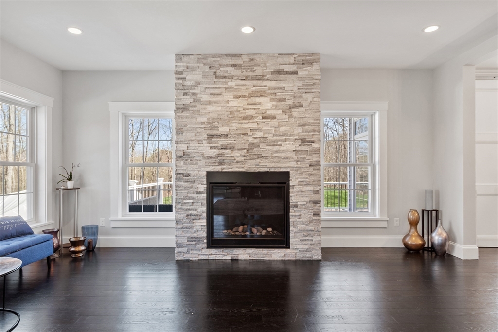 3 Toronto Ave Property Photo 10