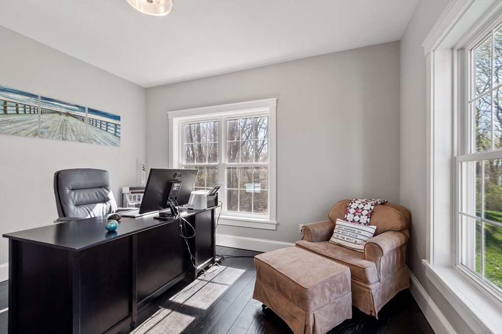 3 Toronto Ave Property Photo 15