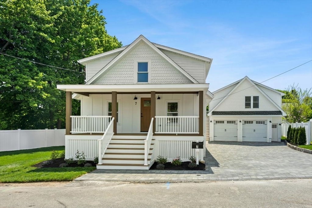 7 Somerville Ave Property Photo 1