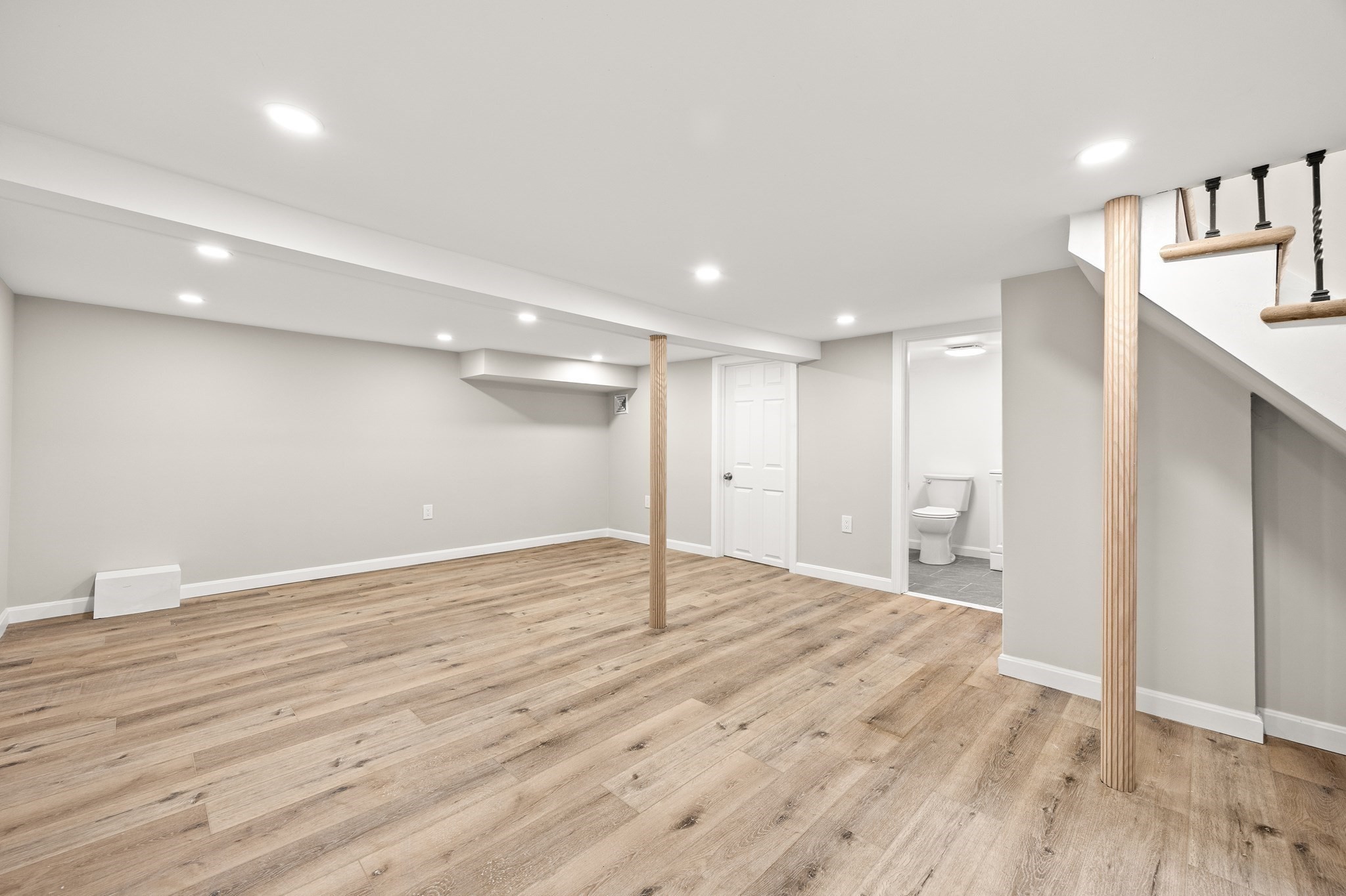 7 Somerville Ave Property Photo 16